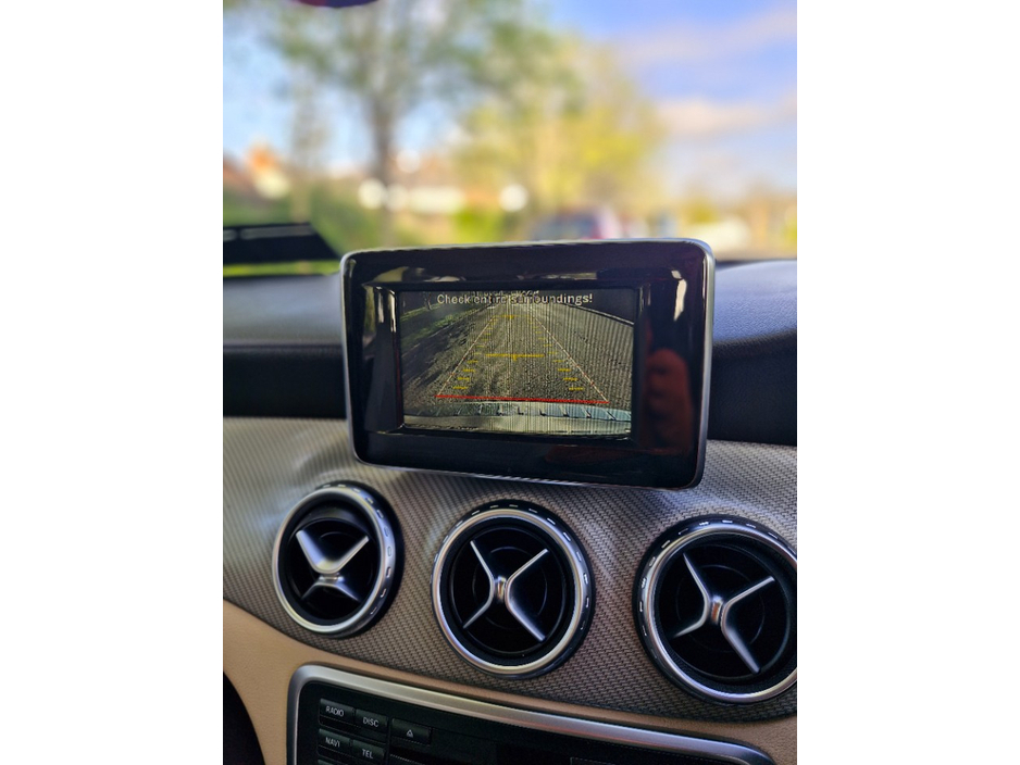 2014 Mercedes-Benz GLA Class - image 14