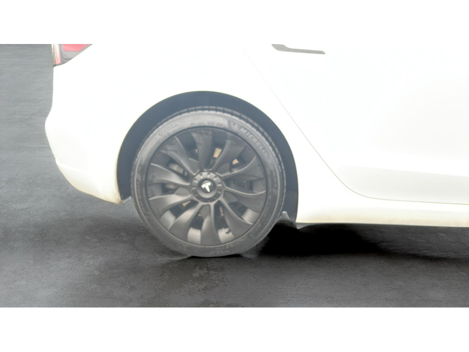 2021 Tesla Model 3 - image 26