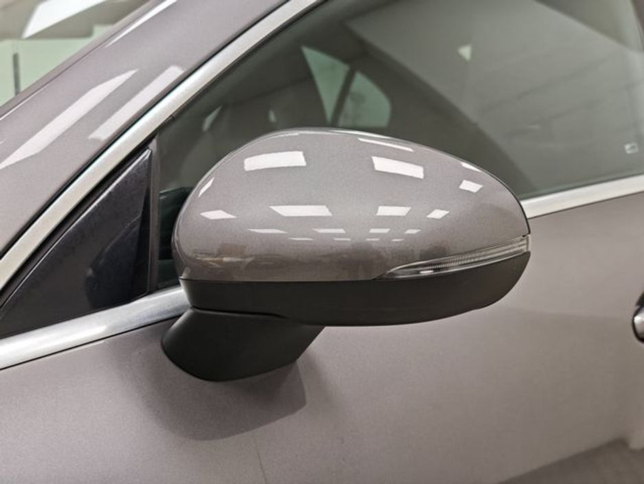 2022 Mercedes-Benz CLA Class - image 19