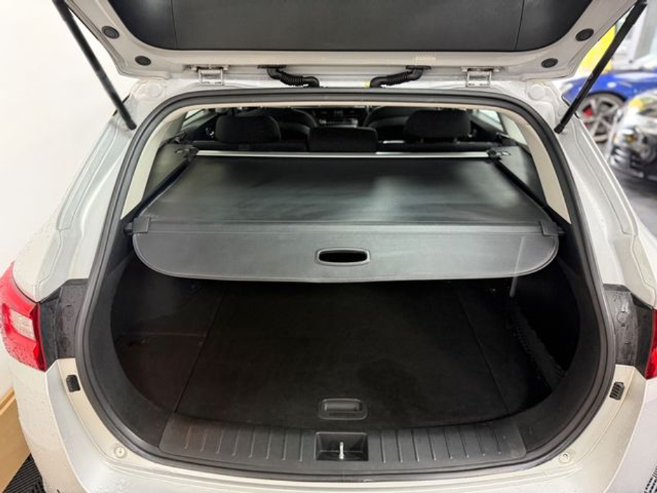 2017 Kia Optima - image 14