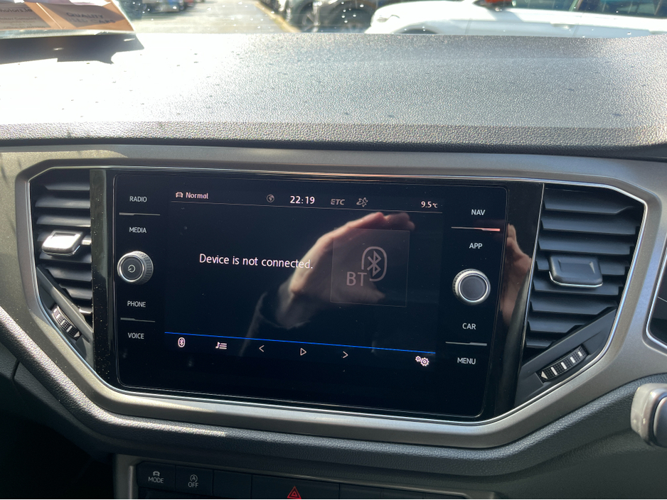 2021 Volkswagen T-Roc - image 20