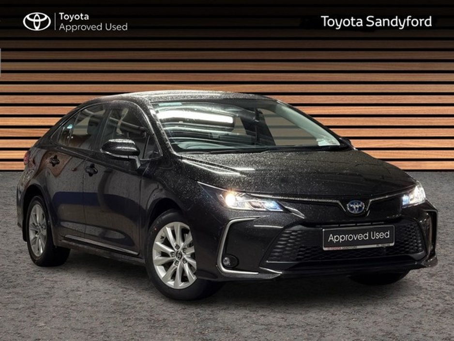 2024 Toyota Corolla HYBRID LUNA AUTO SALOON // TOYOTA SAFETY SENSE // REAR CAMERA // BLUETOOTH // AIR CON // TOYOTA WARRANTY €29,945