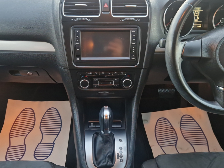 2012 Volkswagen Golf - image 14