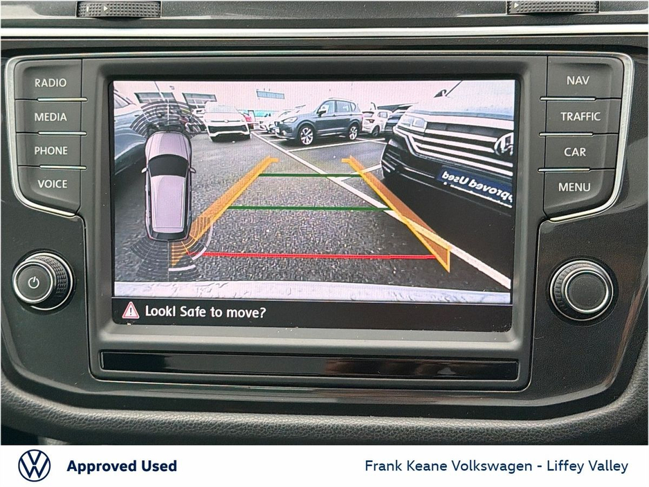 2017 Volkswagen Tiguan - image 13