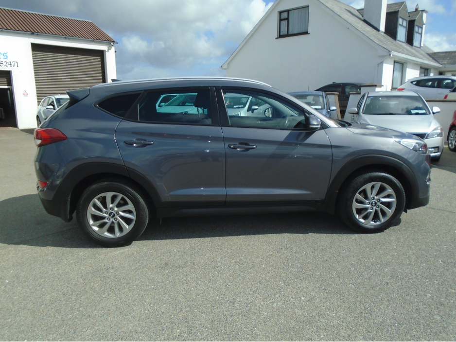 2016 Hyundai Tucson - image 6