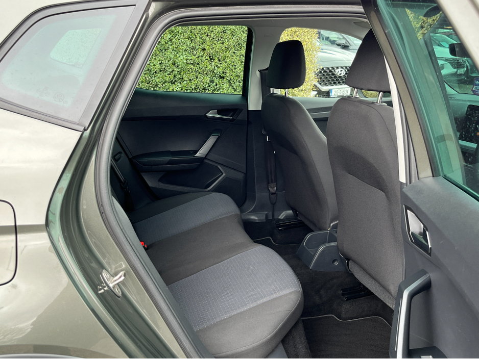 2023 SEAT Arona - image 9