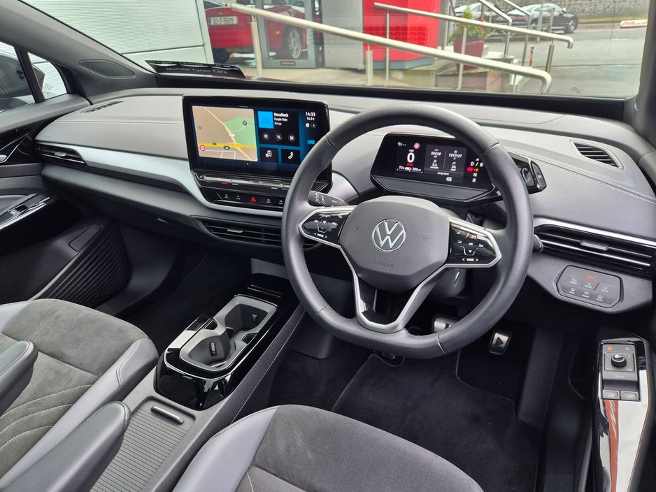2023 Volkswagen ID.5 - image 13
