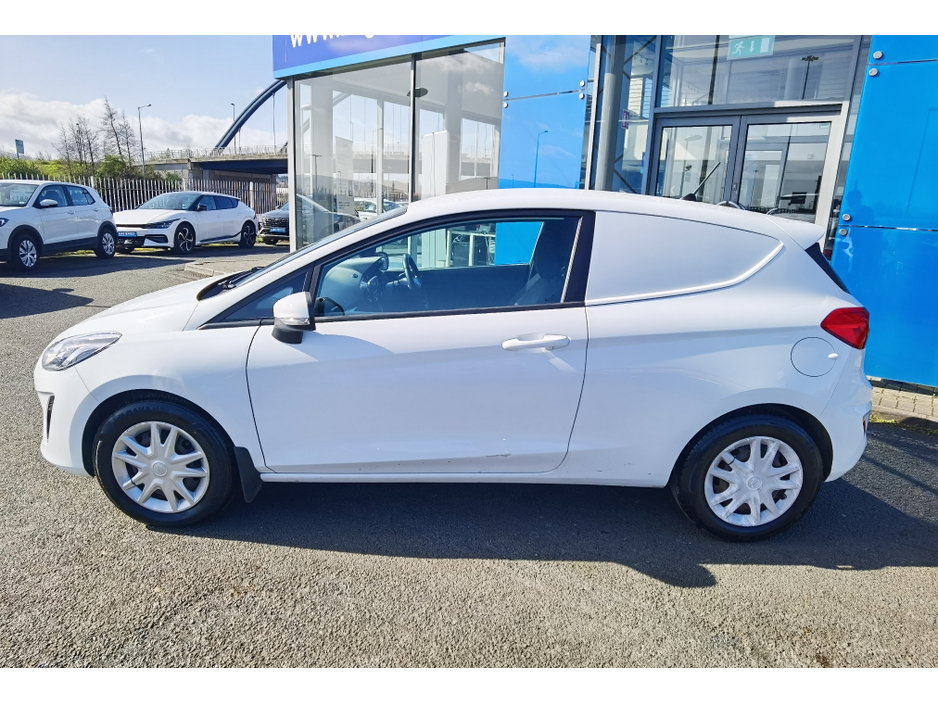 2019 Ford Fiesta - image 7