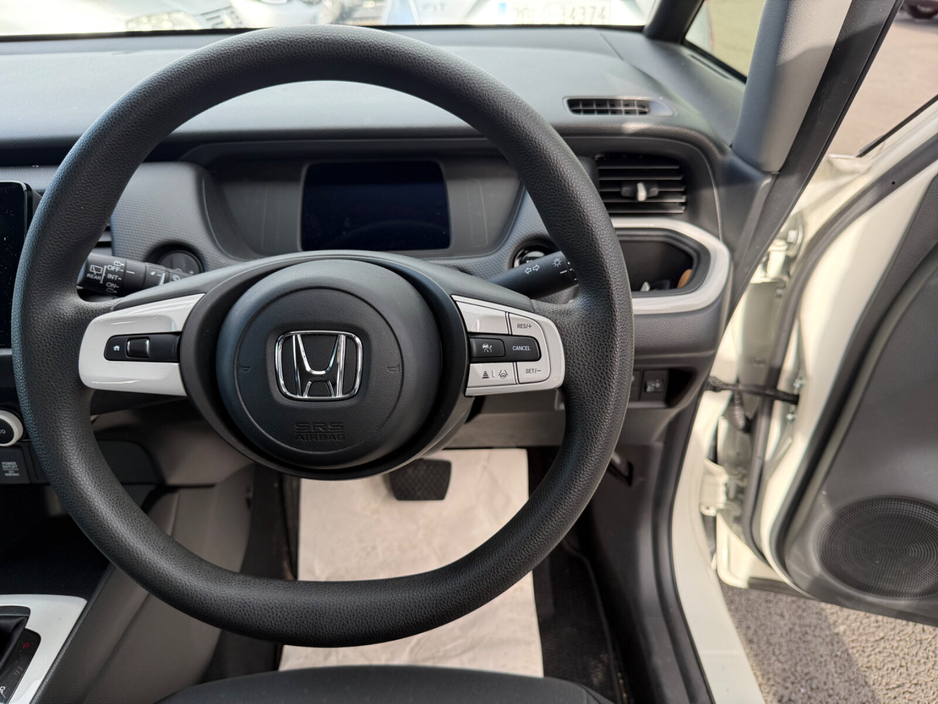 2022 Honda Fit - image 11