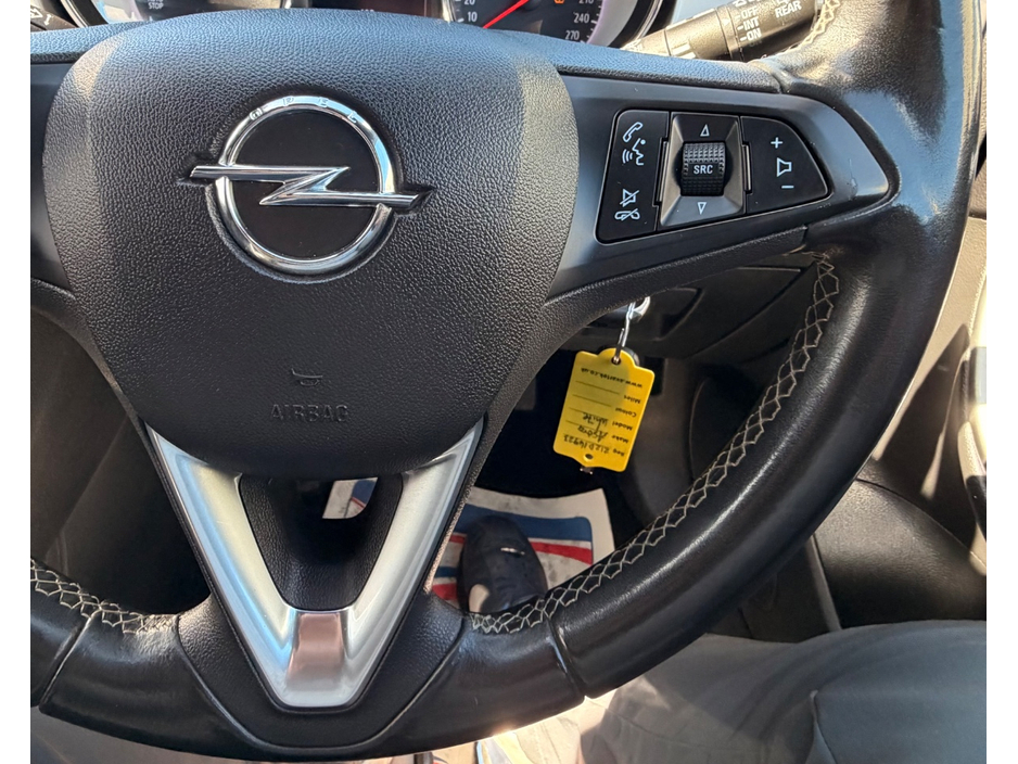 2021 Opel Astra - image 19