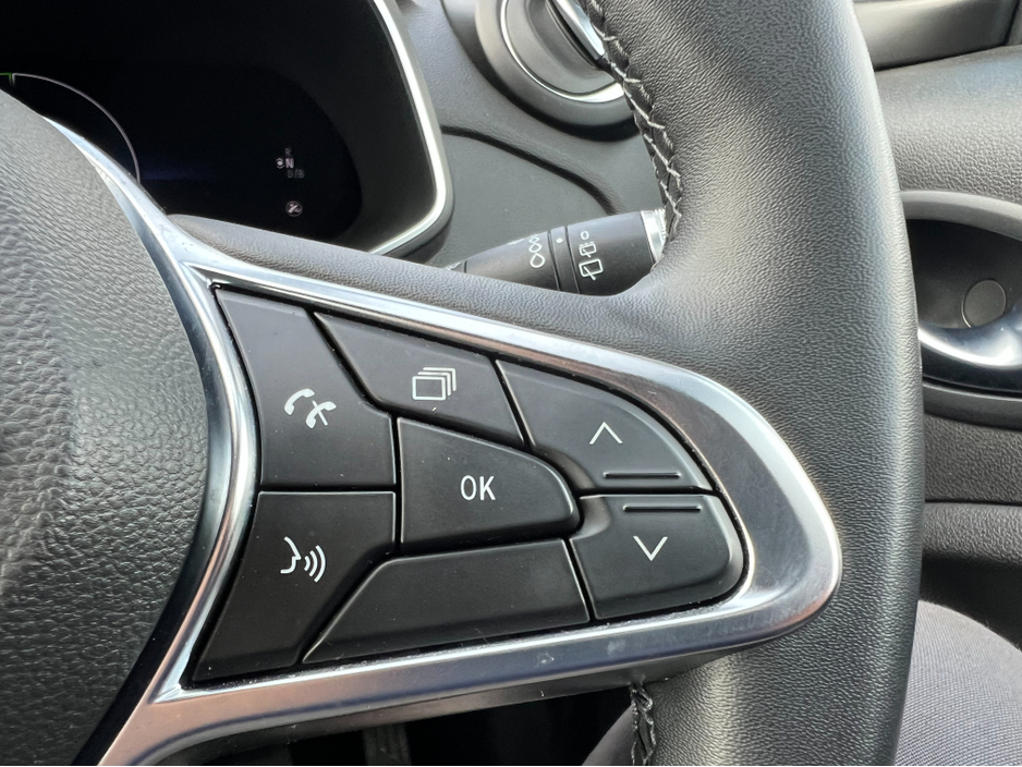 2021 Renault Zoe - image 17