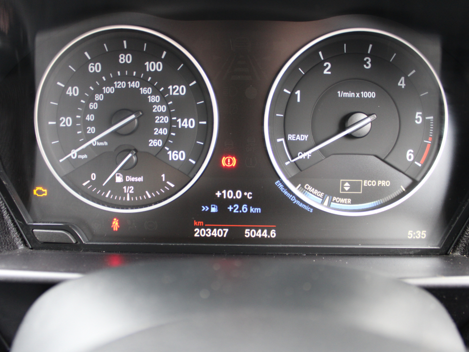 2016 BMW 1 Series - image 21