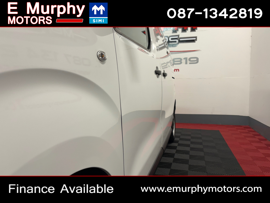 2021 Peugeot Expert - image 24