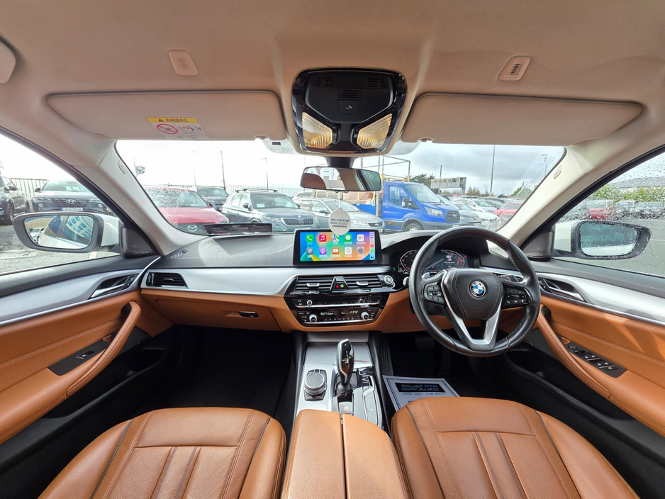 2021 BMW 5 Series - image 22