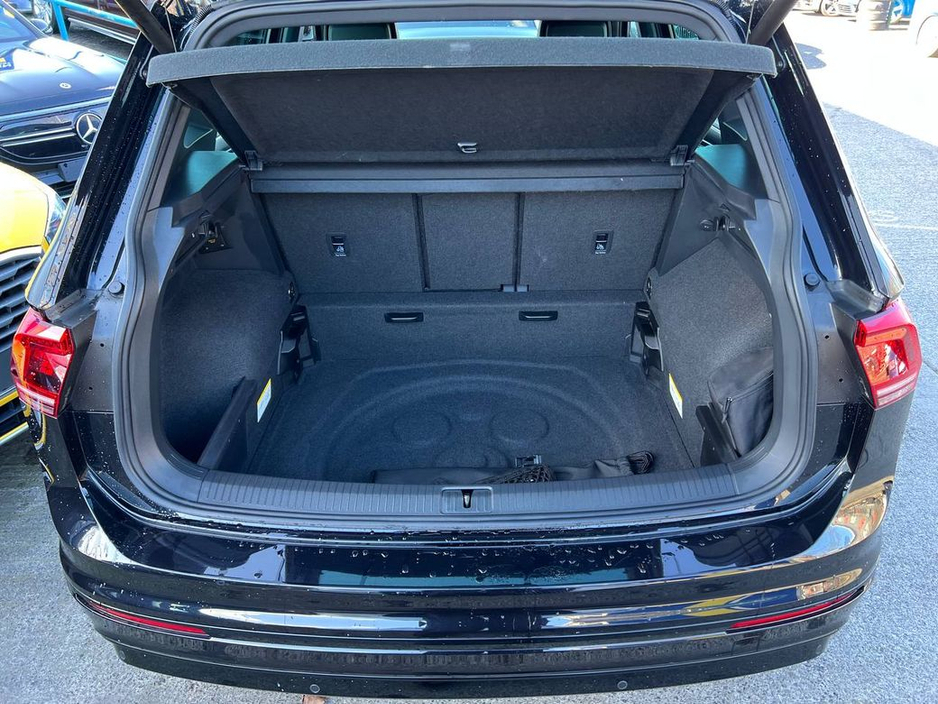 2020 Volkswagen Tiguan - image 14