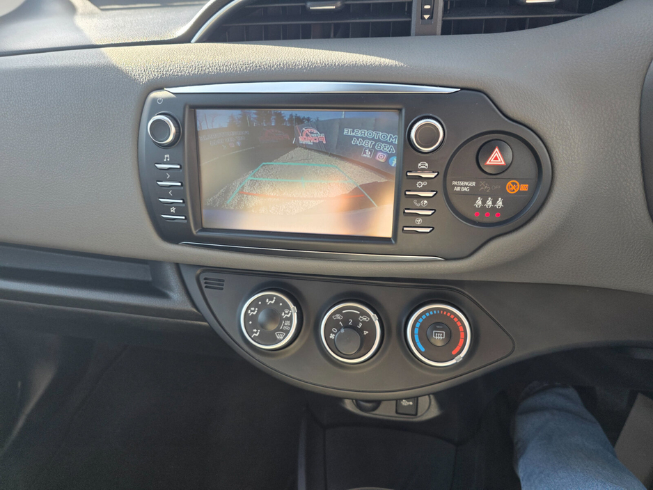 2019 Toyota Yaris - image 11