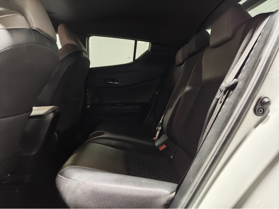 2022 Toyota C-HR - image 17