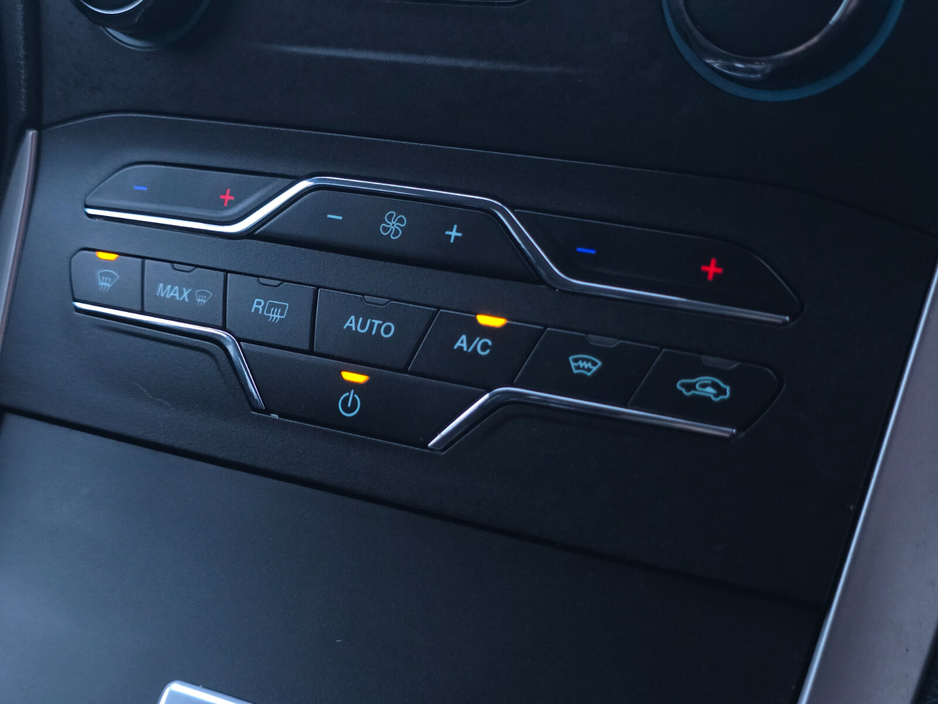 2017 Ford S-Max 2.0 TDCi 150PS Zetec €12,950