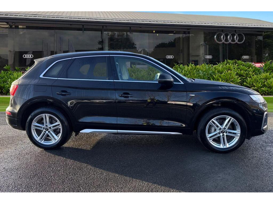 2025 Audi Q5 Q5 50 TFSI e 299HP S tronic q S line €62,950