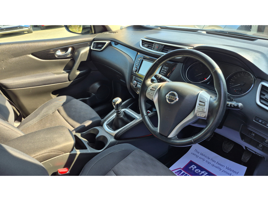 2014 Nissan Qashqai - image 14