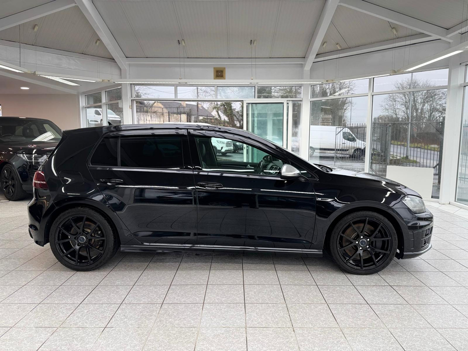 2014 Volkswagen Golf - image 4