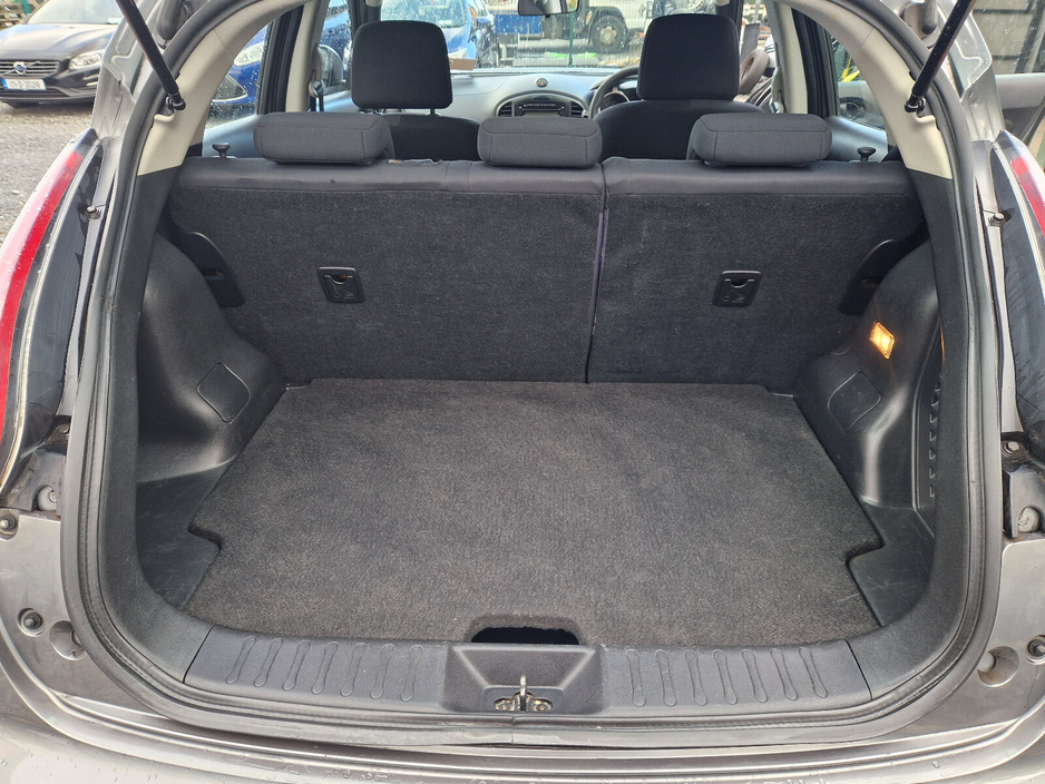 2018 Nissan Juke - image 16