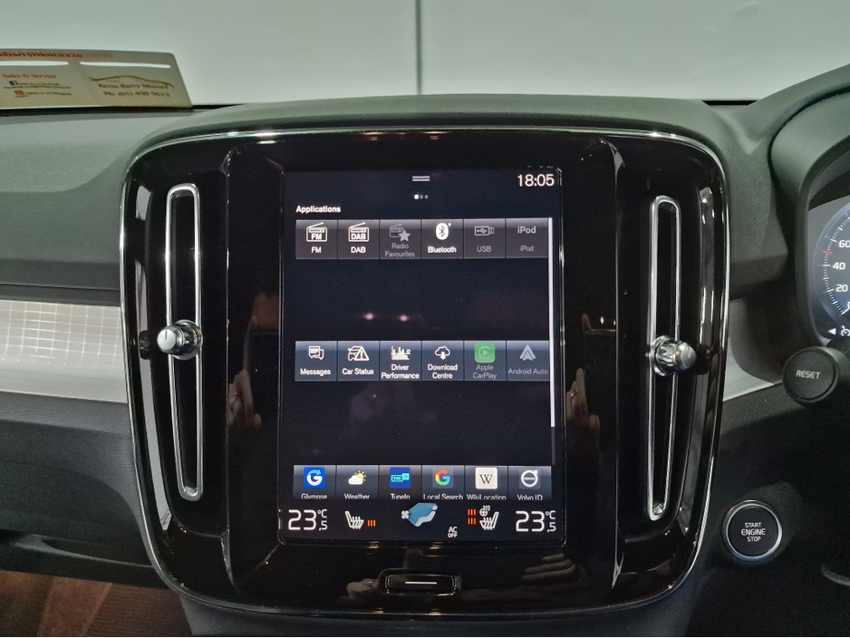 2022 Volvo XC40 T4 PLUS DARK RECHARGE AUTOMATIC **ONE OWNER / APPLE CARPLAY / BLIND SPOT ASSIST / ELECTRIC BOOTLID / HEATED FRONT & REAR SEATS / HEATED STEERING WHEEL / REVERSE CAMERA / WIRELESS PHONE CHARGING** €34,900