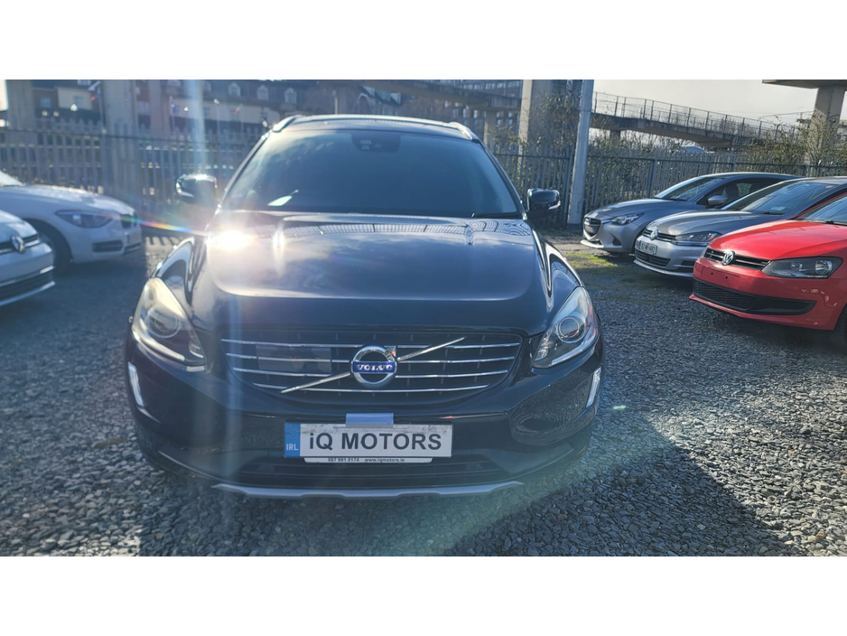 2016 Volvo XC60 - image 2