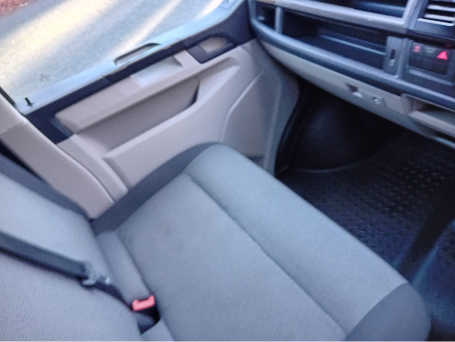 2018 Volkswagen Transporter PVL 3000KG TDI 150 T6 150 BHP 6 SPEED FWD 5DR @ REDDY2DRIVE LTD €15,850