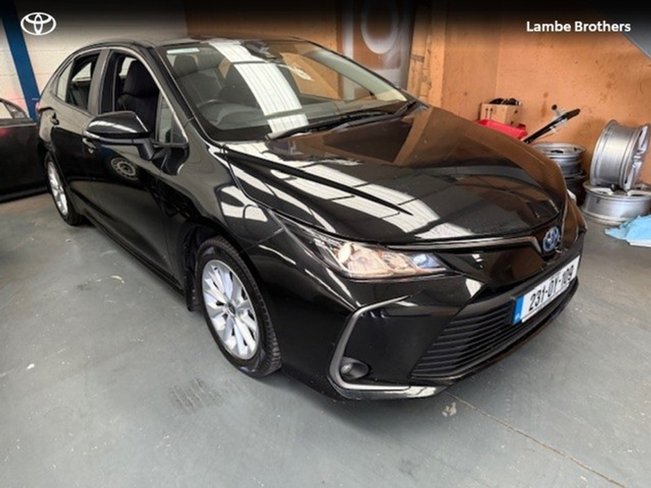 2023 Toyota Corolla - image 3