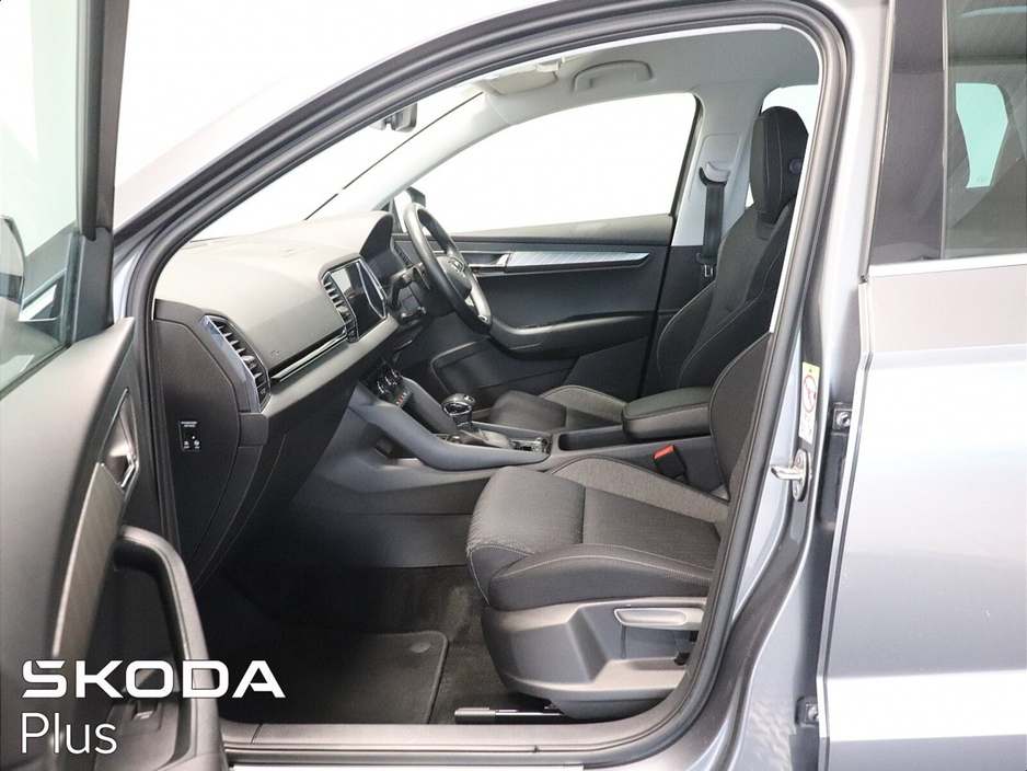 2023 Skoda Karoq - image 4