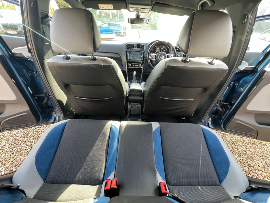 2015 Volkswagen Polo - image 14