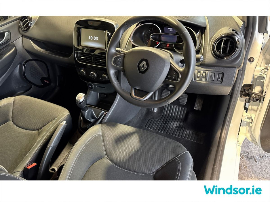 2019 Renault Clio - image 10