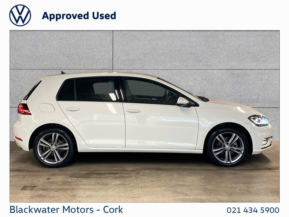 2021 Volkswagen Golf - image 6