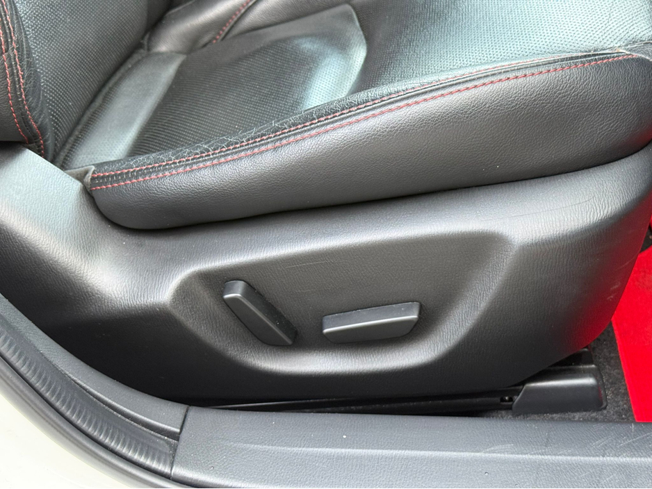 2016 Mazda Mazda3 2.2 D 150PS PLATINUM BL I 4 4DR €8,999