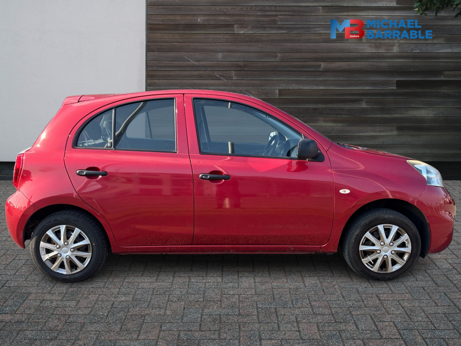 2015 Nissan Micra - image 4