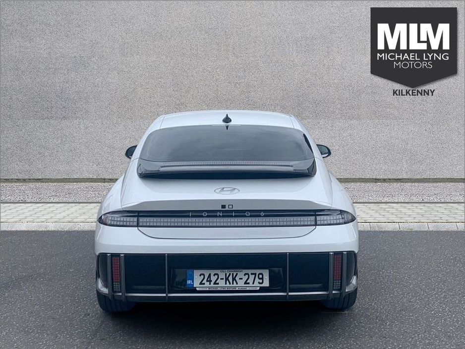 2024 Hyundai Ioniq 6 Signature 77 kW, *Privacy Glass* €34,995