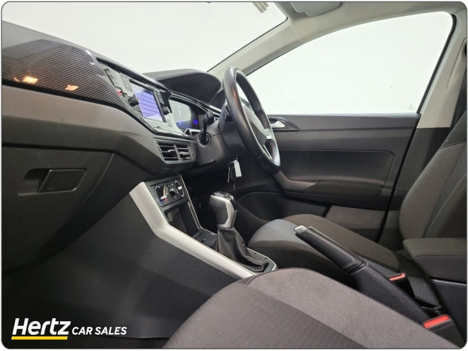 2024 Volkswagen Polo - image 4