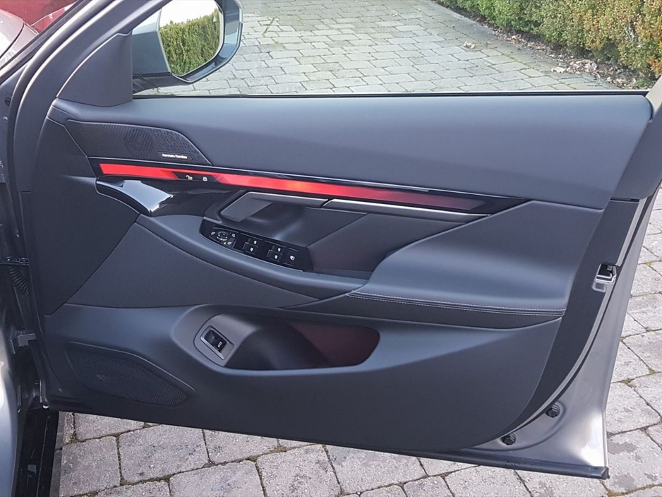 2026 BMW 5 Series 530e M Sport Saloon €77,980