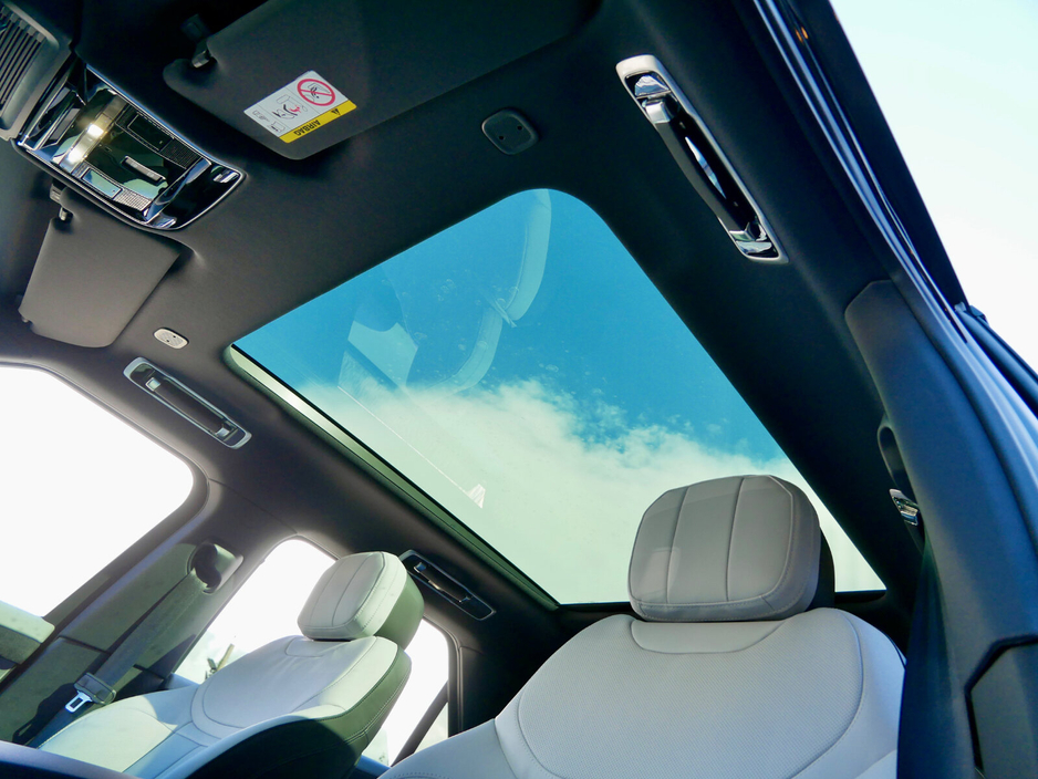 2026 Land Rover Range Rover Sport - image 25