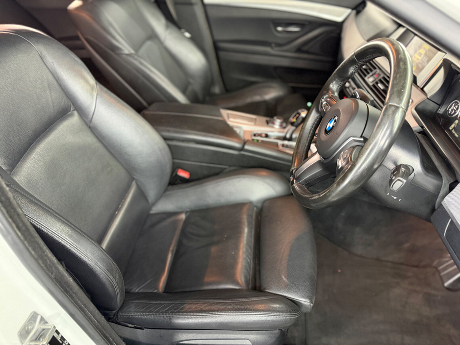 2016 BMW 5 Series - image 23