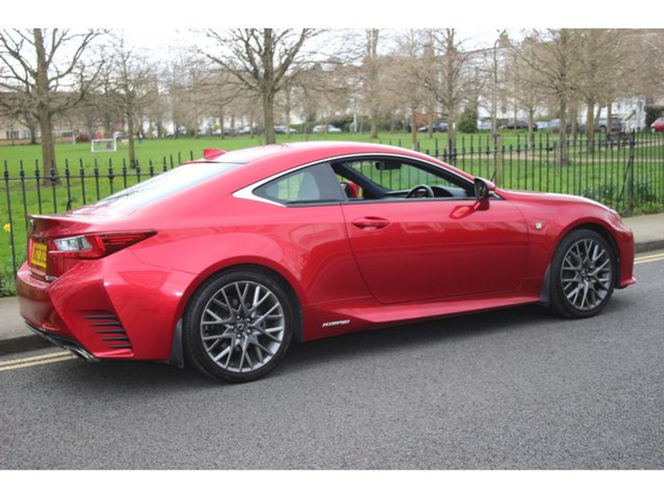 2016 Lexus RC 300 h - image 8