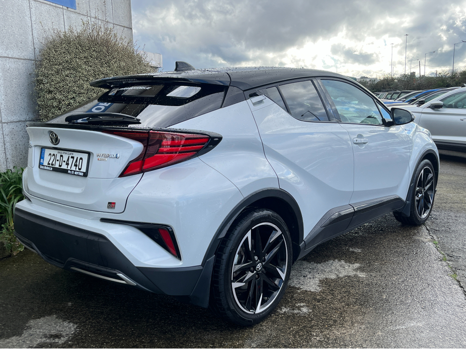 2022 Toyota C-HR - image 4