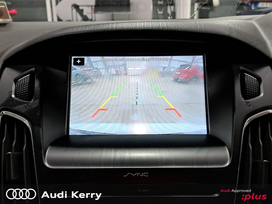 2018 Ford Focus - image 16