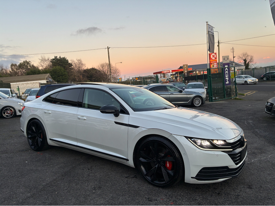 2019 Volkswagen Arteon ( 192 ) 2.0 TSI PANORAMIC SUNROOF 4 MOTION 280BHP VIRTUAL DASH FULL LEATHER HEATED ELECTRIC SEATS SAT NAV CARPLAY ANDROID AUTO BLIND SPORT PARKING SENSORS SELF PARKING ASSIST 360 CAMERA DYNAUDIO SOUND €30,950