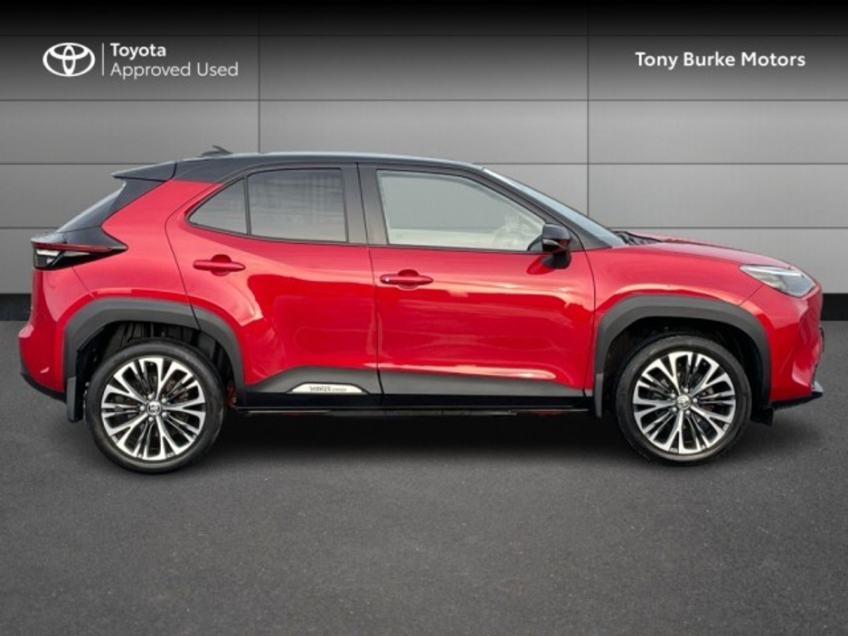 2022 Toyota Yaris Cross - SOL - BiTone - 1.5 Hybrid - Automatic - 1 Previous Owner - EUR 190 Tax // Remote Central Locking // Front Electric Windows // Rear Electric Windows // Electric Mirrors // Heated Mirrors €27,895