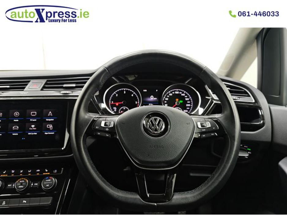 2019 Volkswagen Touran - image 30