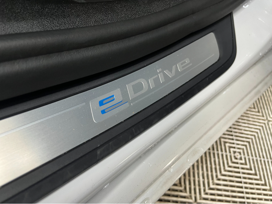 2017 BMW 5 Series €22950 2017 BMW 530E LUXURY IPERFORMANCE 2.0 AUTOMATIC / CRUISE CONTROL / 360° CAMERA / ELECTRIC MEMORY & HEATED SEATS / HEATED REAR SEATS / AMBIENT LIGHTS €22,950