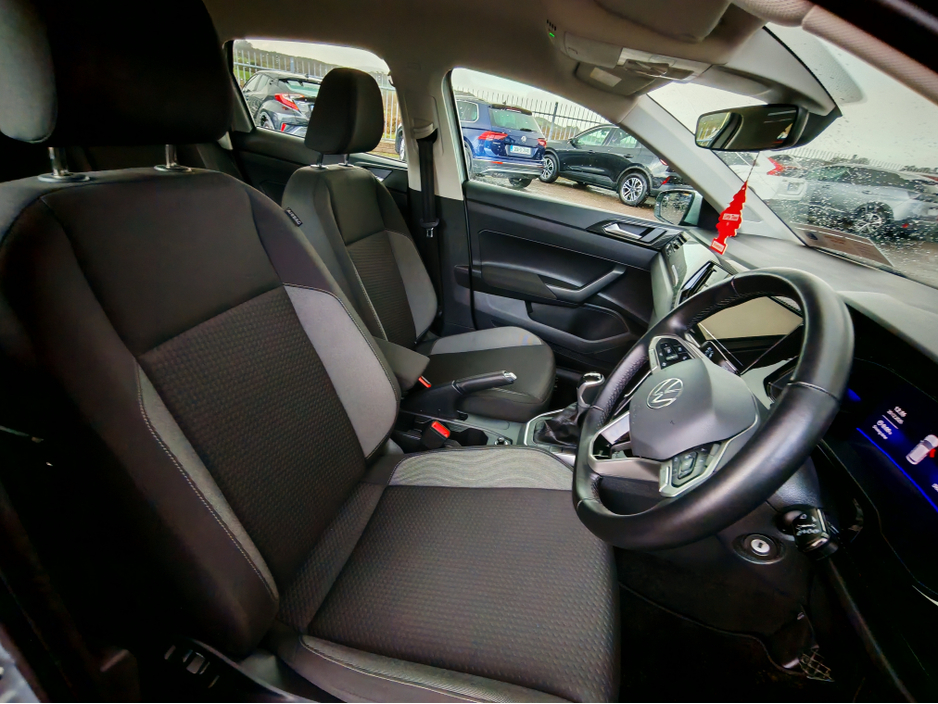 2025 Volkswagen Polo - image 13