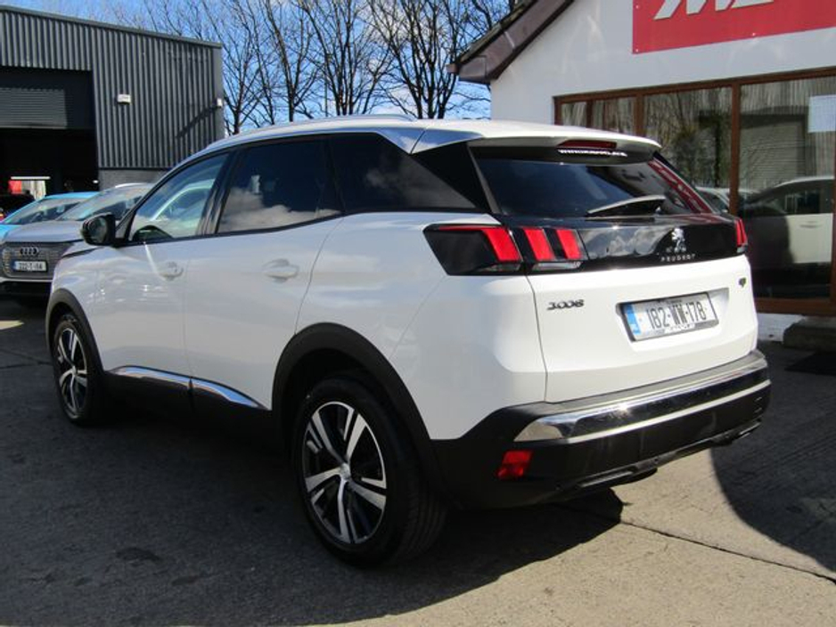 2018 Peugeot 3008 - image 6
